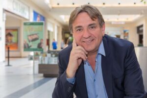 Böröndi Tamás színházigazgató elégedett költöztetés referenciája